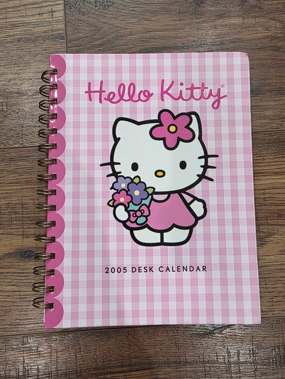 Hello Kitty Pink Gingham Desk Calendar Notebook 2005